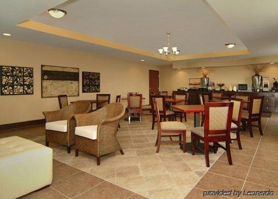 Comfort Inn Near Casino Lac Charles Restaurant photo